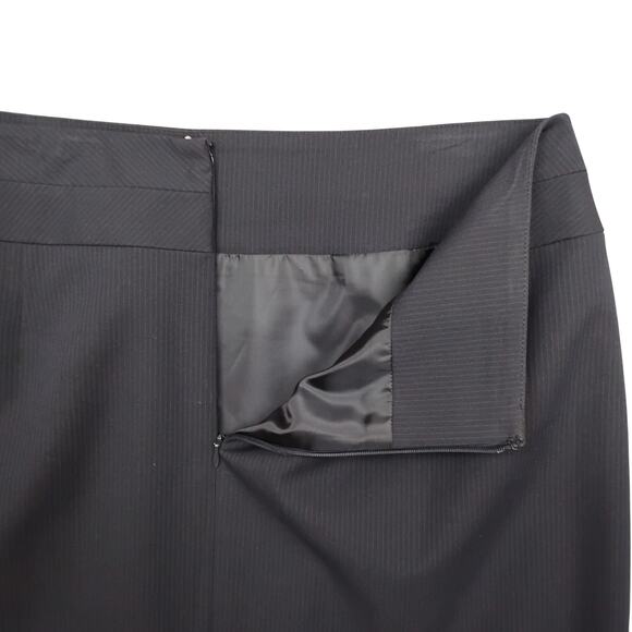 Tahari Levine Pinstripe Pencil Skirt Size 12 Black Fully Lined Career Style - Picture 6 of 7
